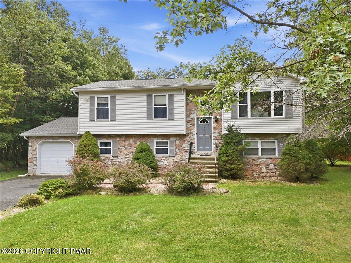 1216 Glade Drive Property Photo 2