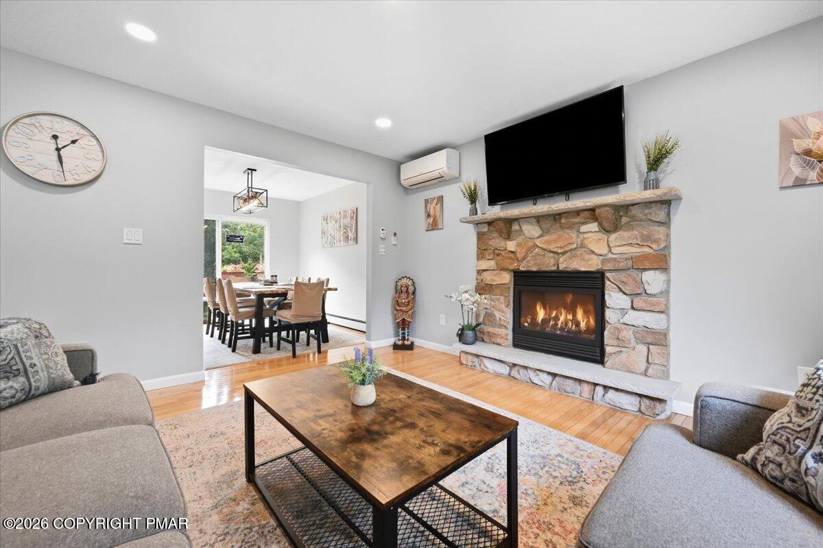 1216 Glade Drive Property Photo 15