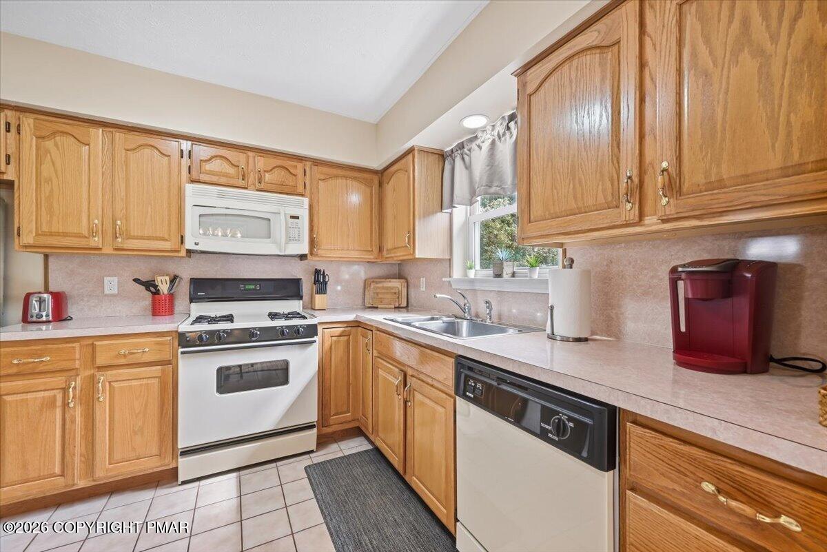 1216 Glade Drive Property Photo 23