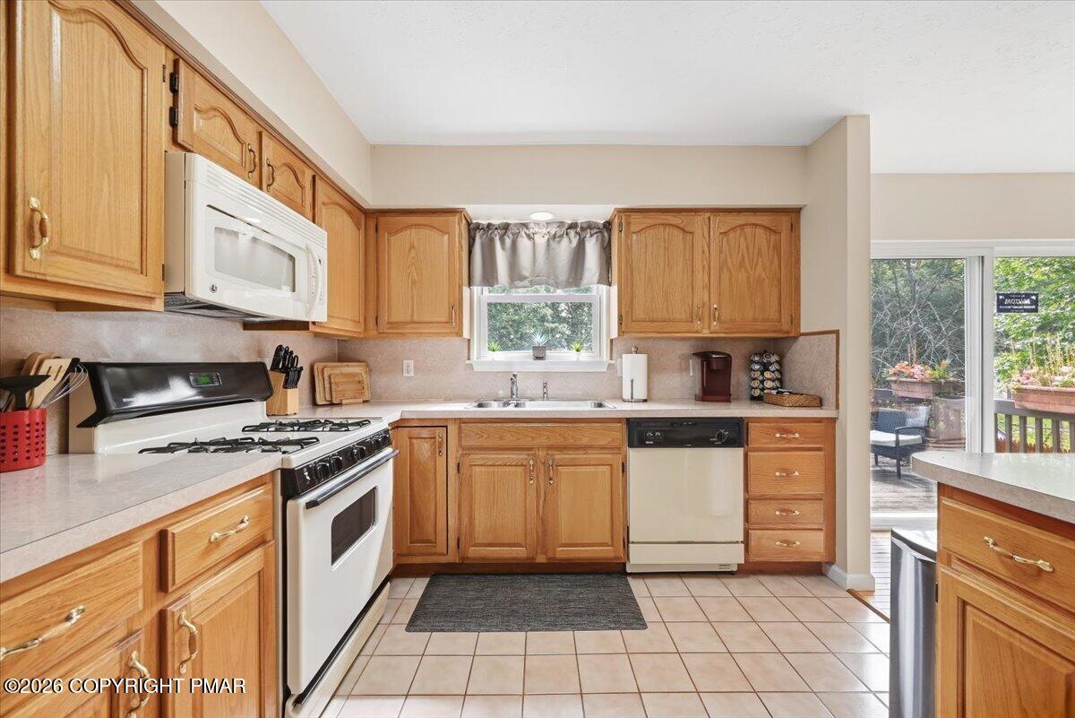 1216 Glade Drive Property Photo 24