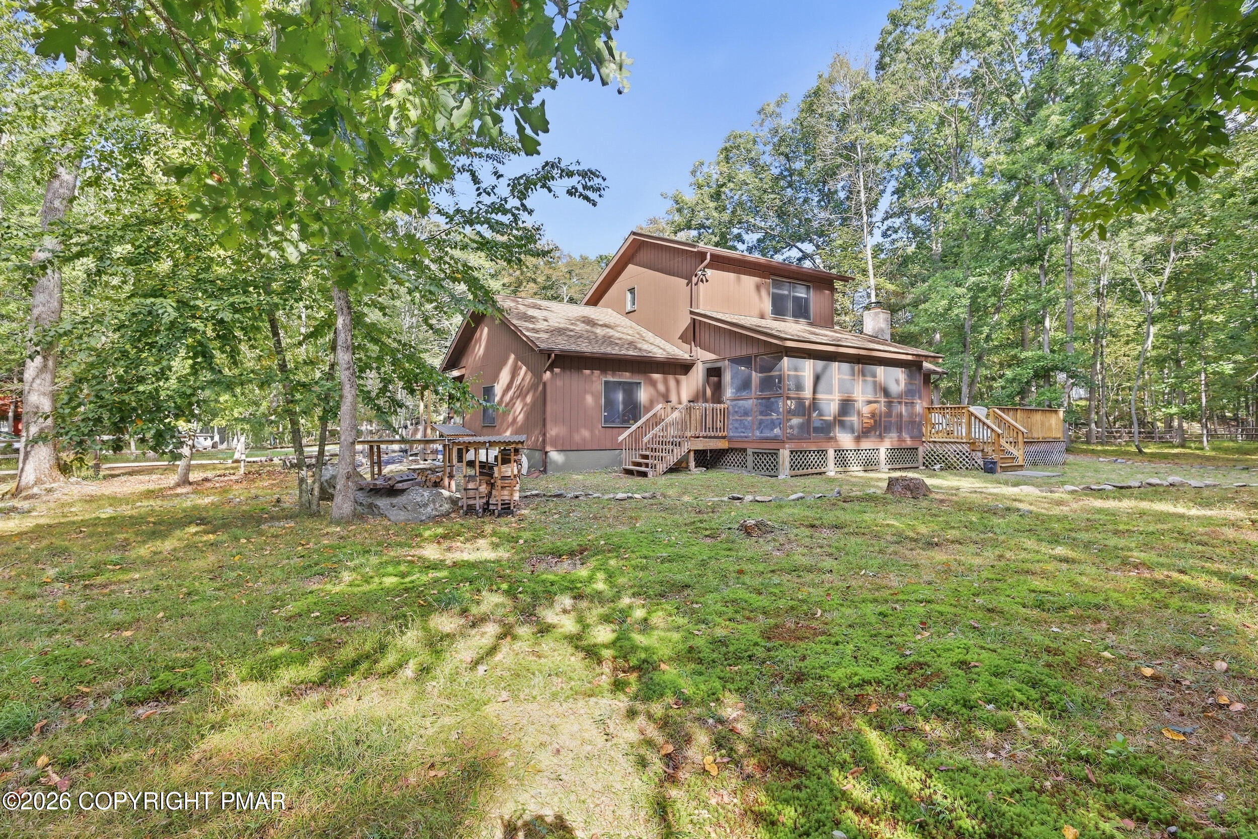 523 Saunders Court Property Photo 2