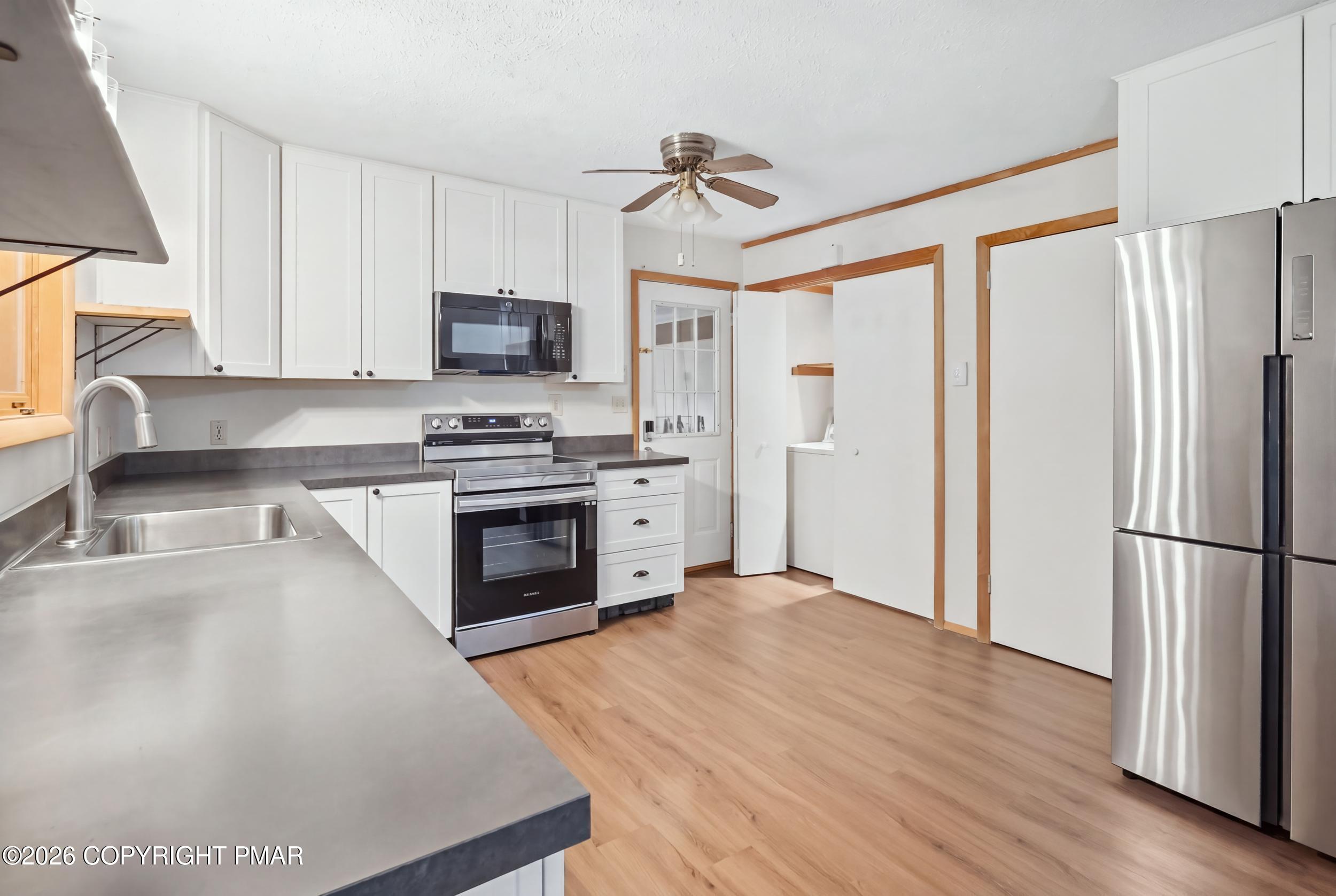 523 Saunders Court Property Photo 11