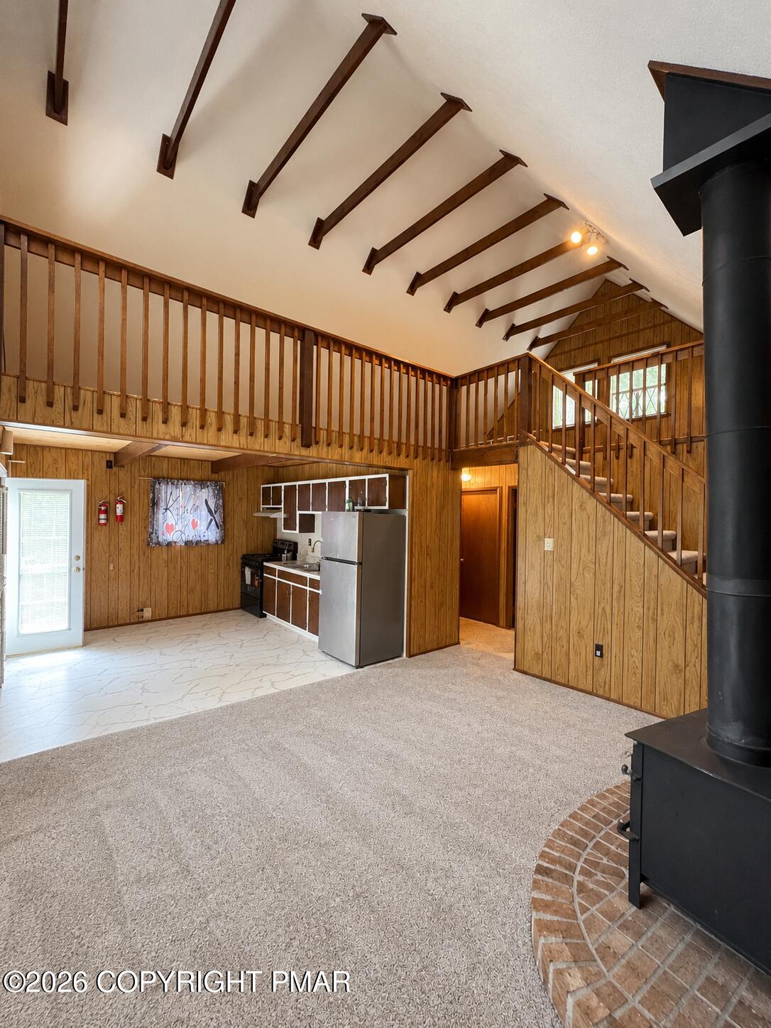 102 Price Street Property Photo 8