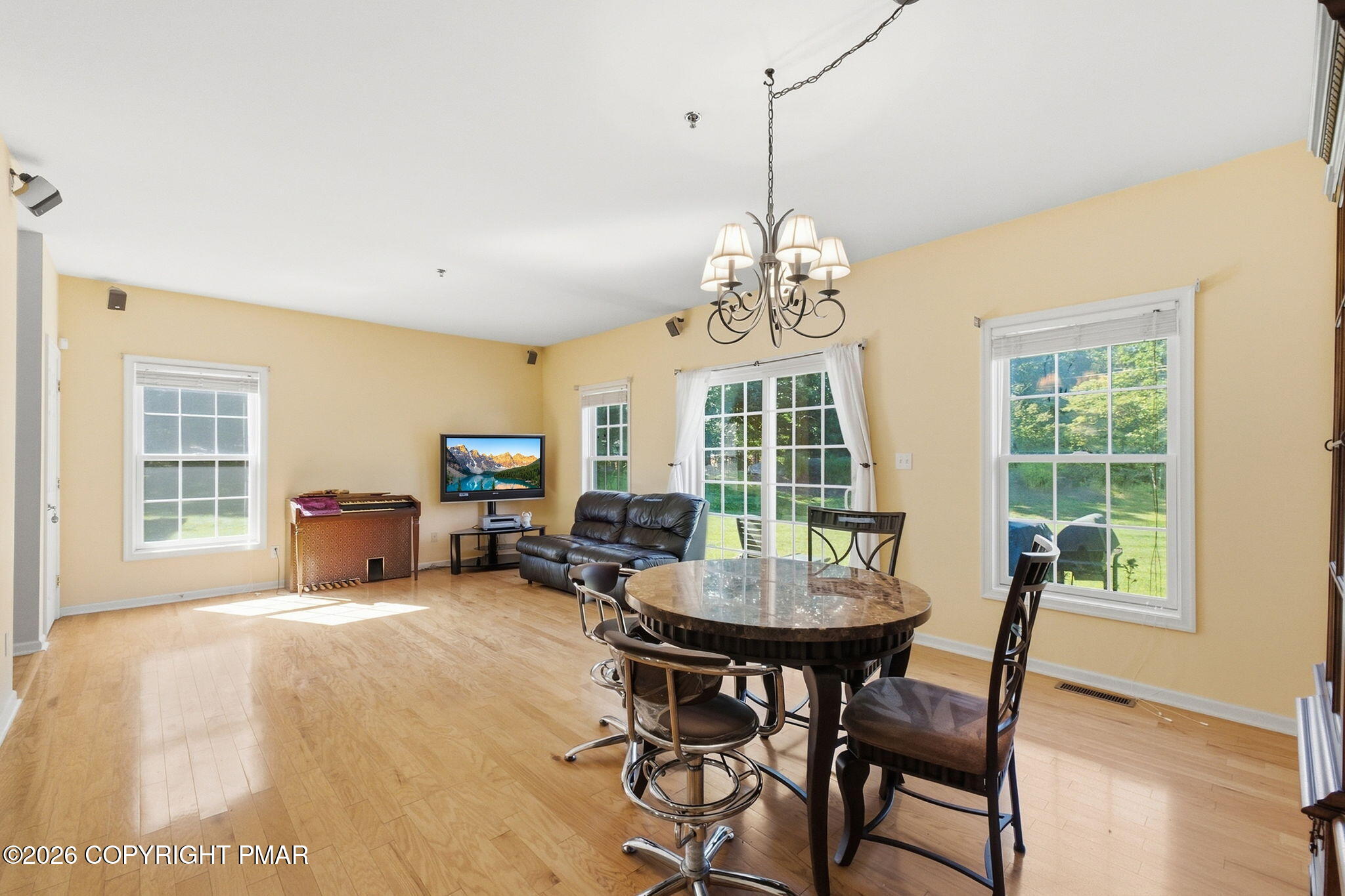 31 Oak Leaf Lane Property Photo 12