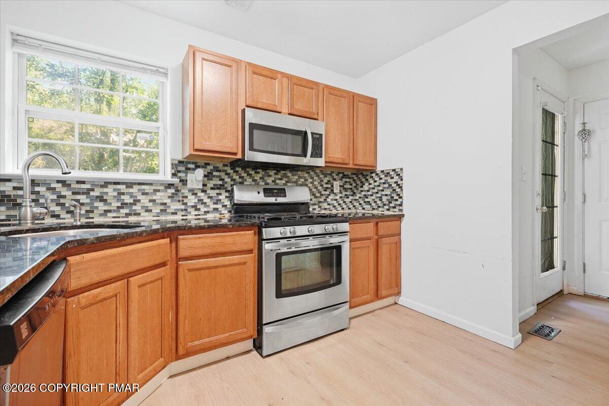 6105 Braintree Drive Property Photo 15