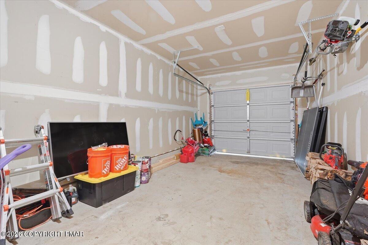 6105 Braintree Drive Property Photo 28