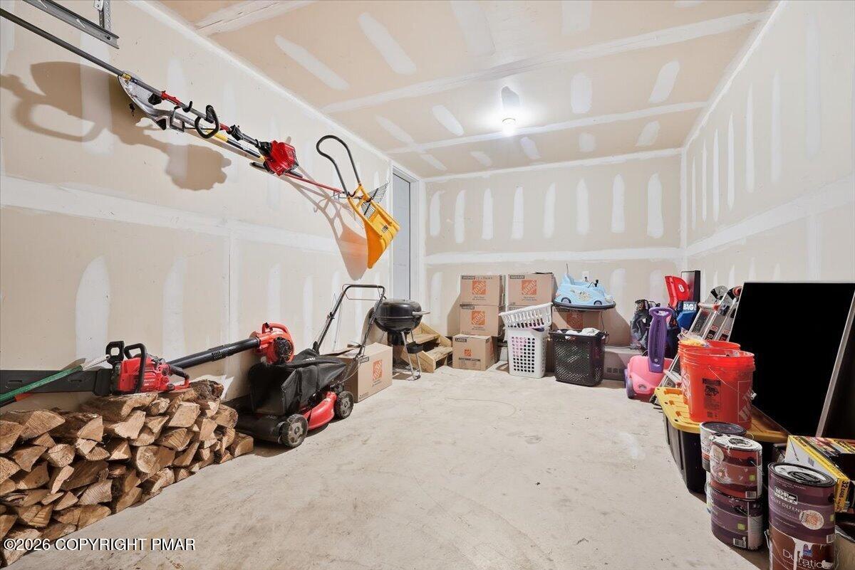 6105 Braintree Drive Property Photo 29