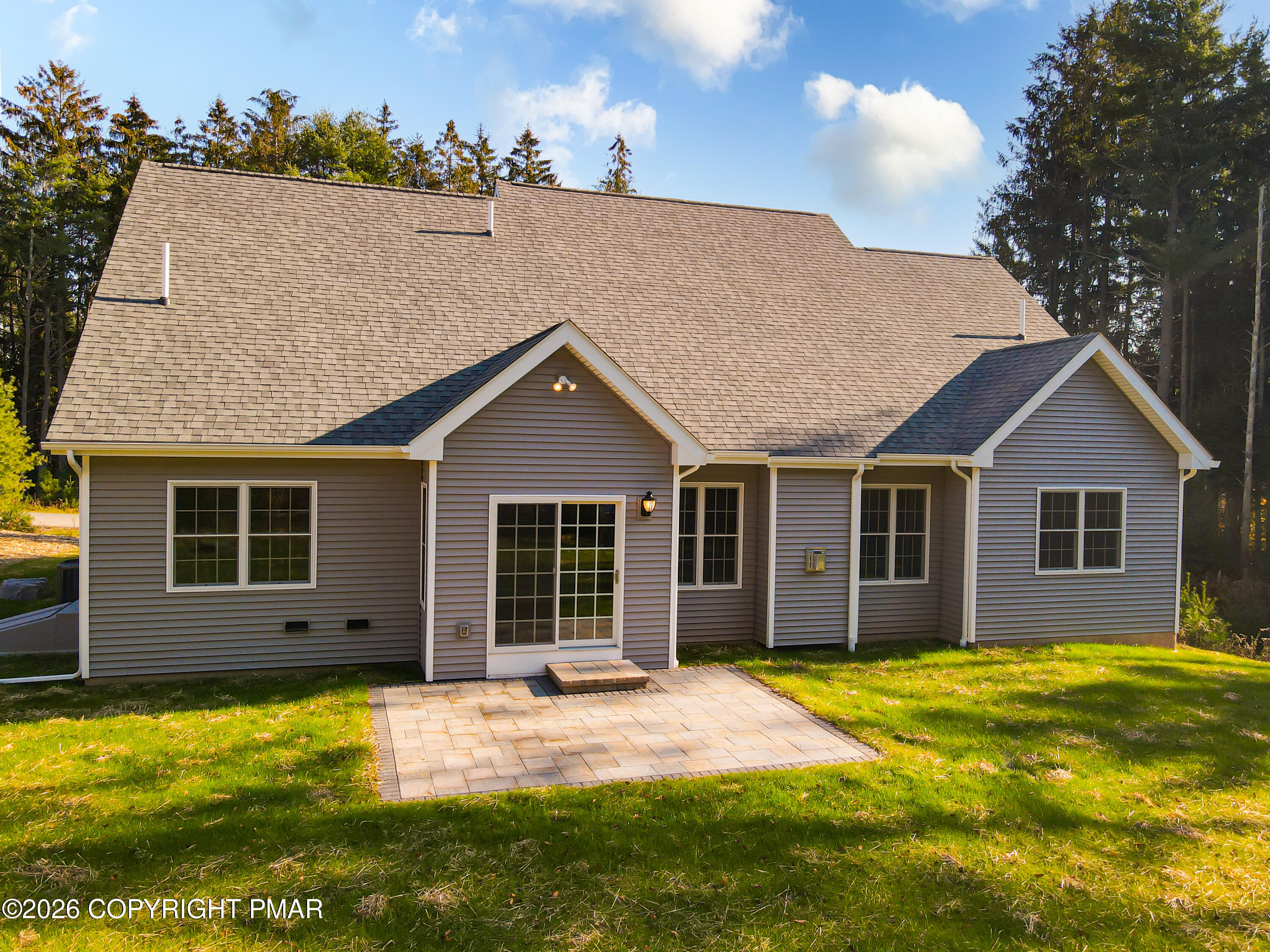 223 Canterbury Circle Property Photo 5