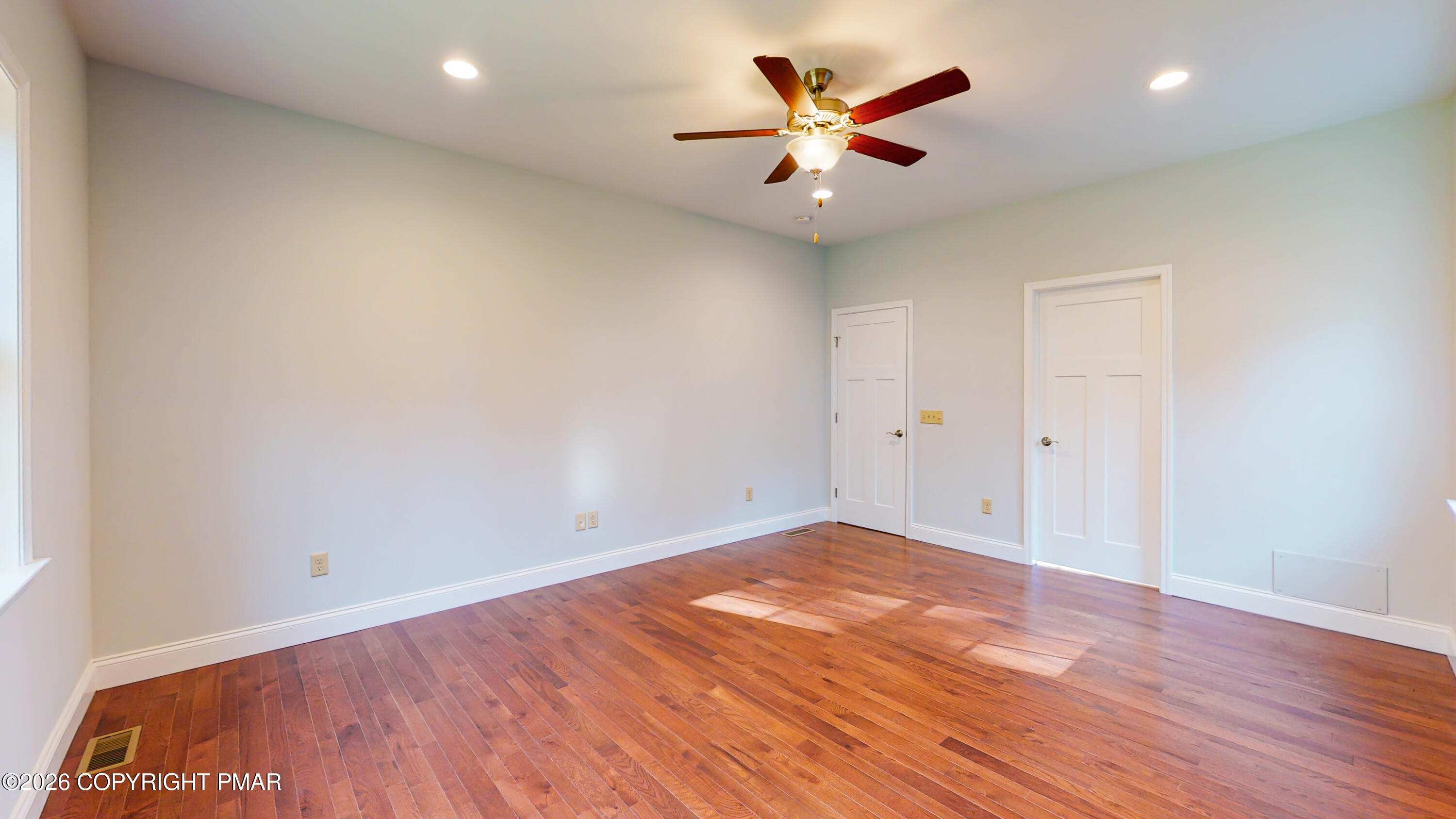 223 Canterbury Circle Property Photo 25