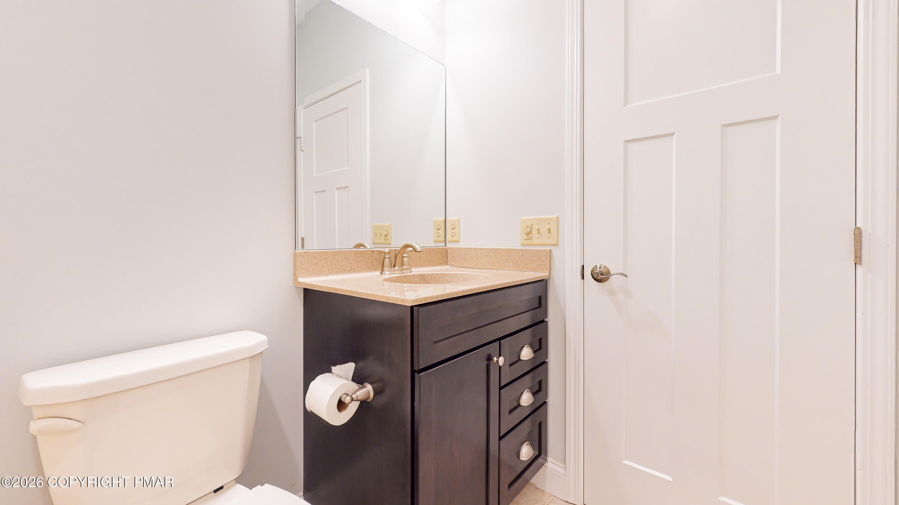 223 Canterbury Circle Property Photo 30