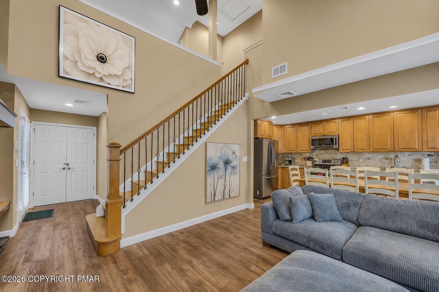 12 Beachwood Court Property Photo 3
