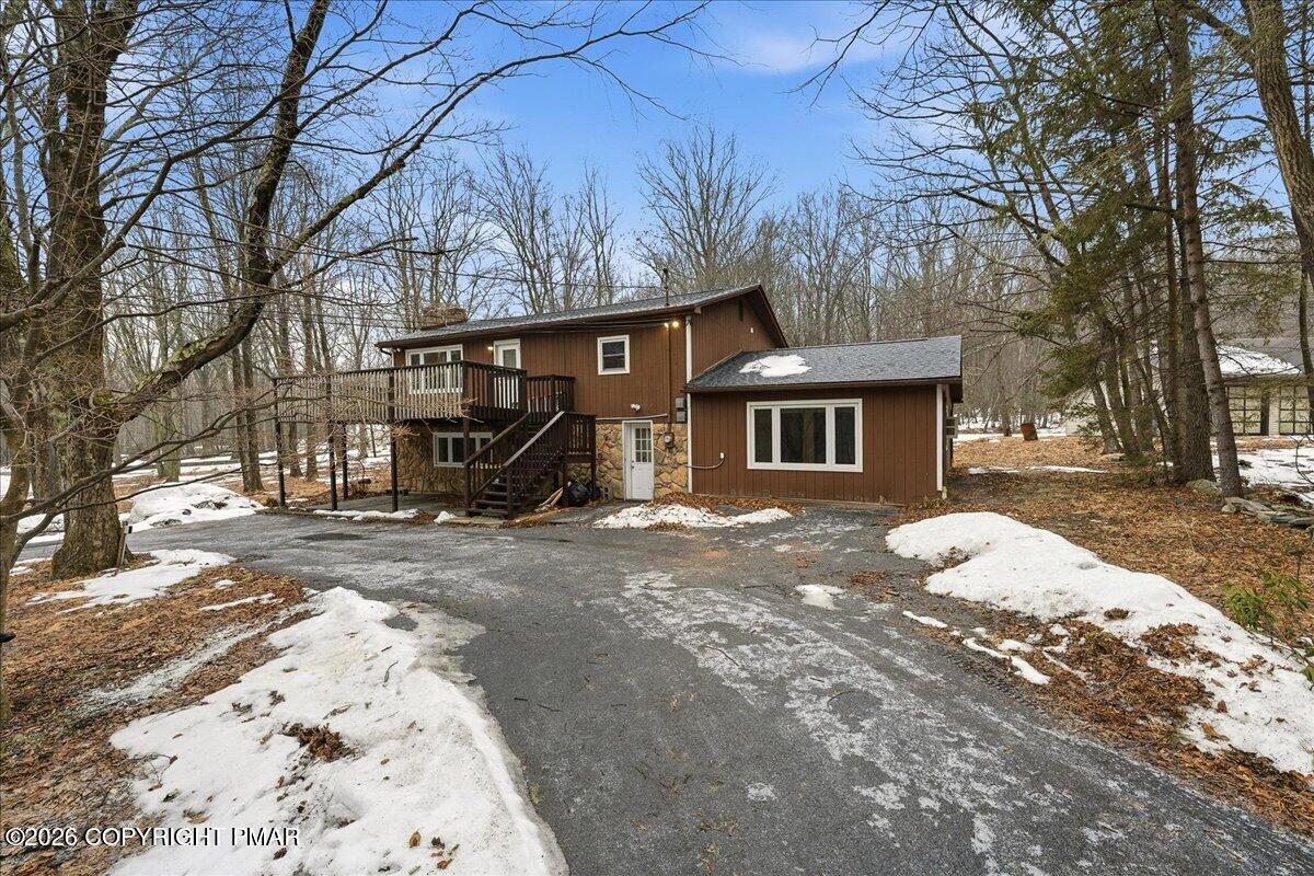 3529 Winding Way Property Photo 1