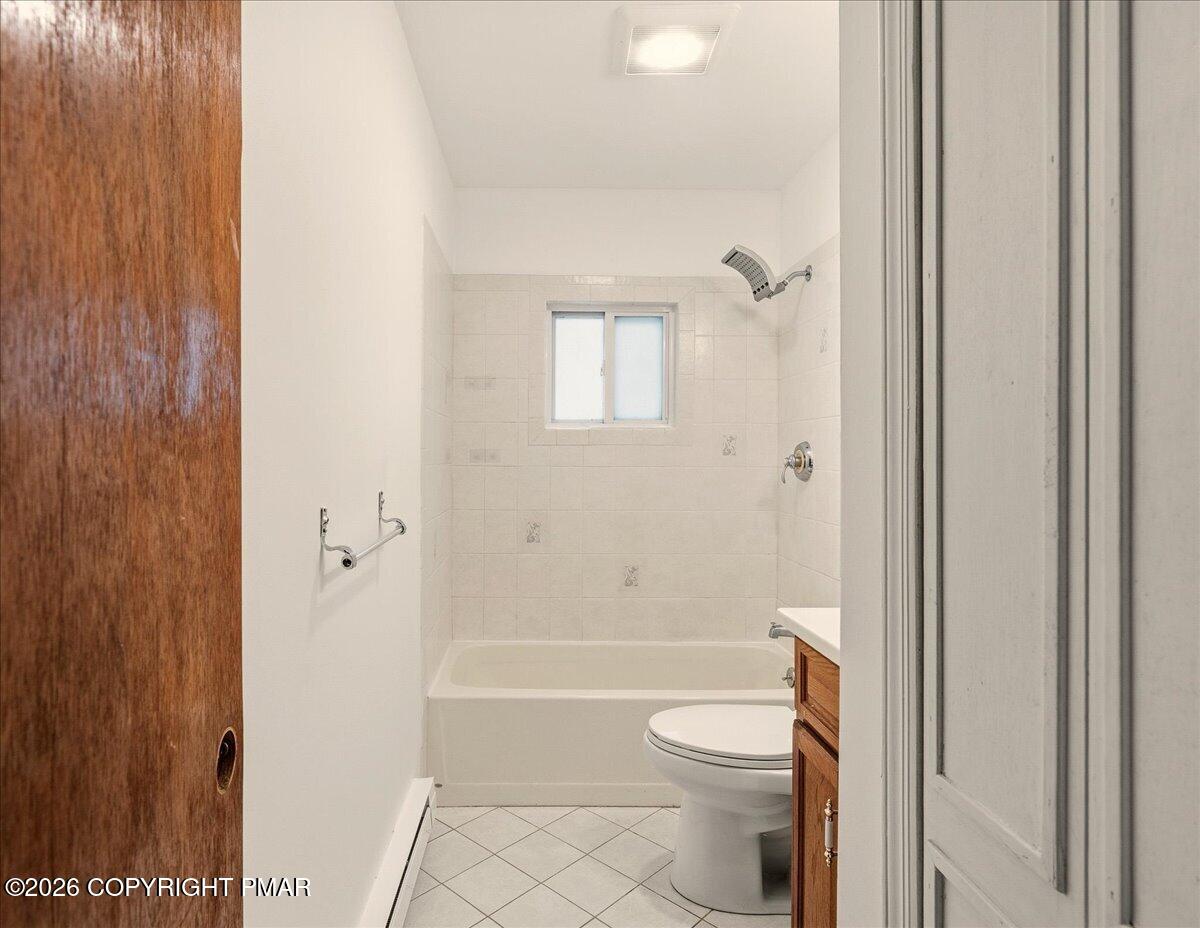 3529 Winding Way Property Photo 18