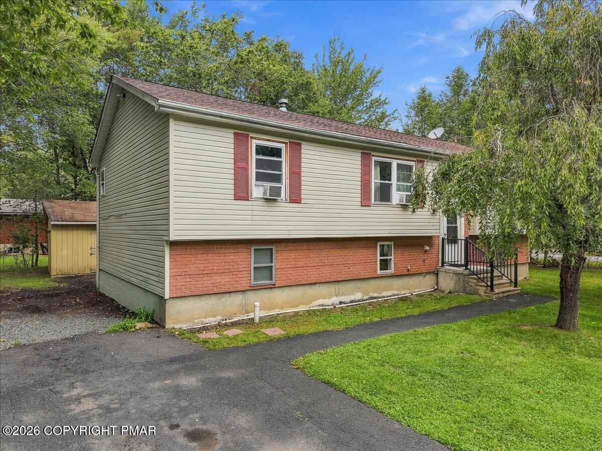 3326 Woodland Drive Property Photo 1
