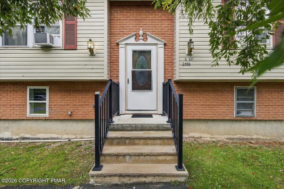 3326 Woodland Drive Property Photo 6