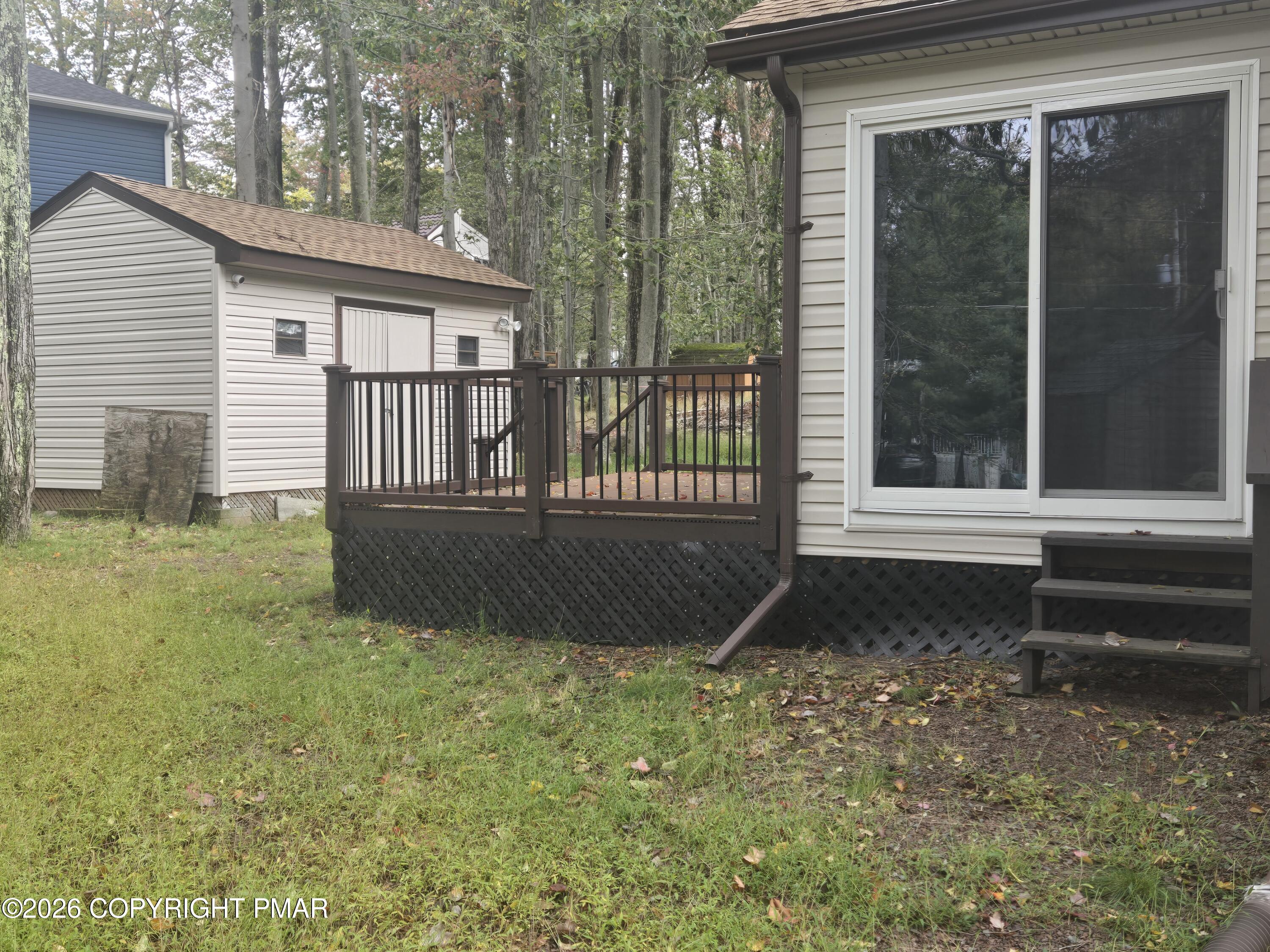 7151 Robinwood Drive Property Photo 3