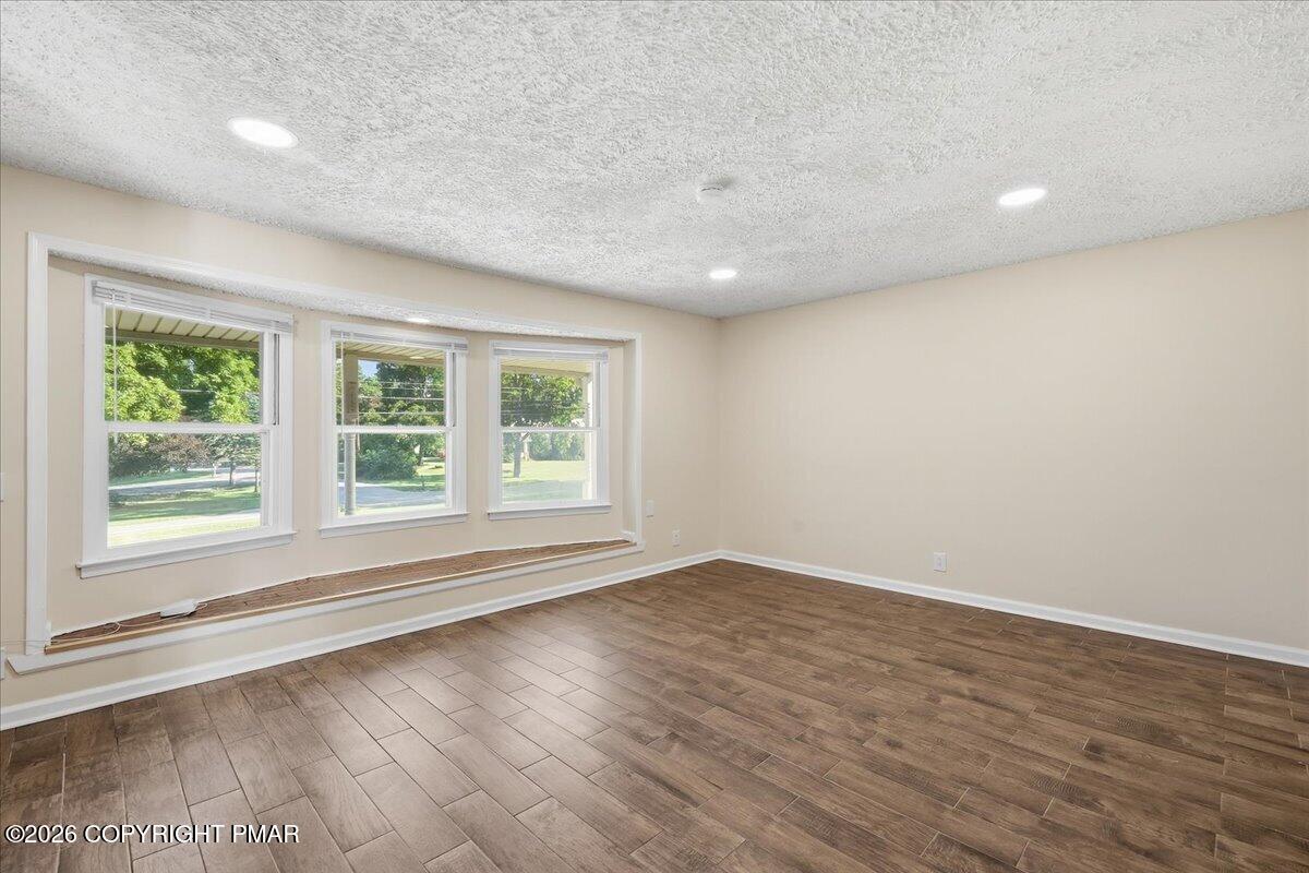 607 Glendale Road Property Photo 11