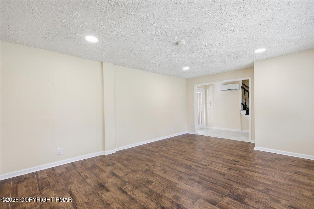 607 Glendale Road Property Photo 12