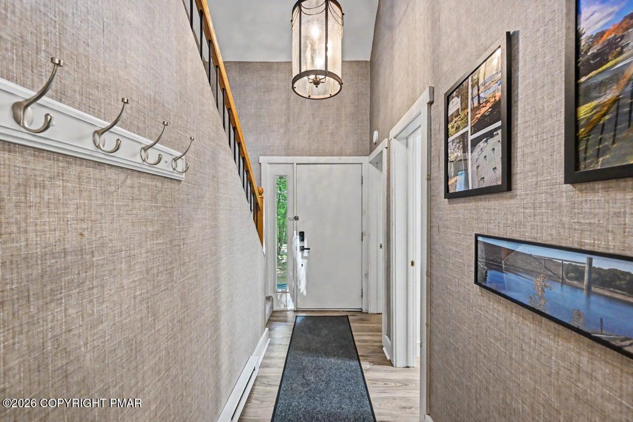 17 Slalom Property Photo 6