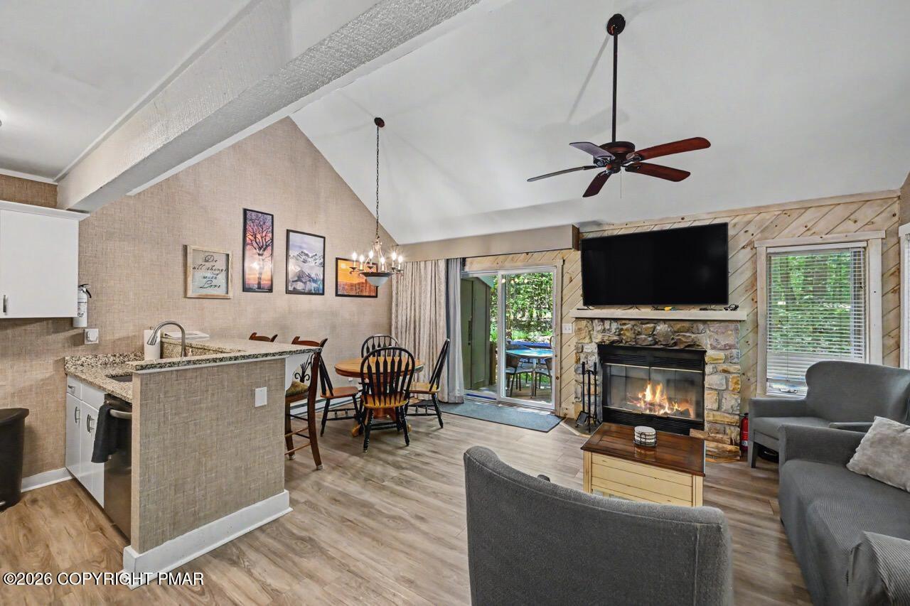 17 Slalom Property Photo 22