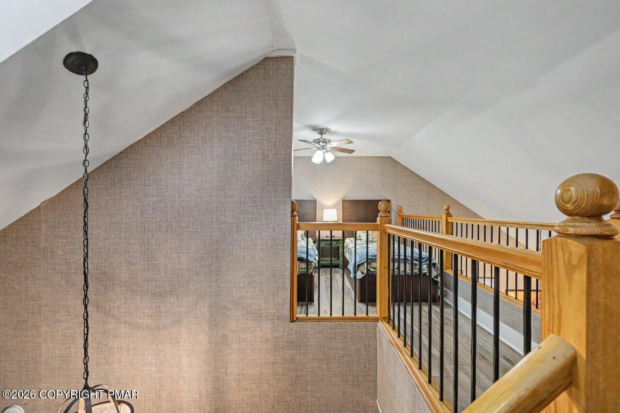17 Slalom Property Photo 32