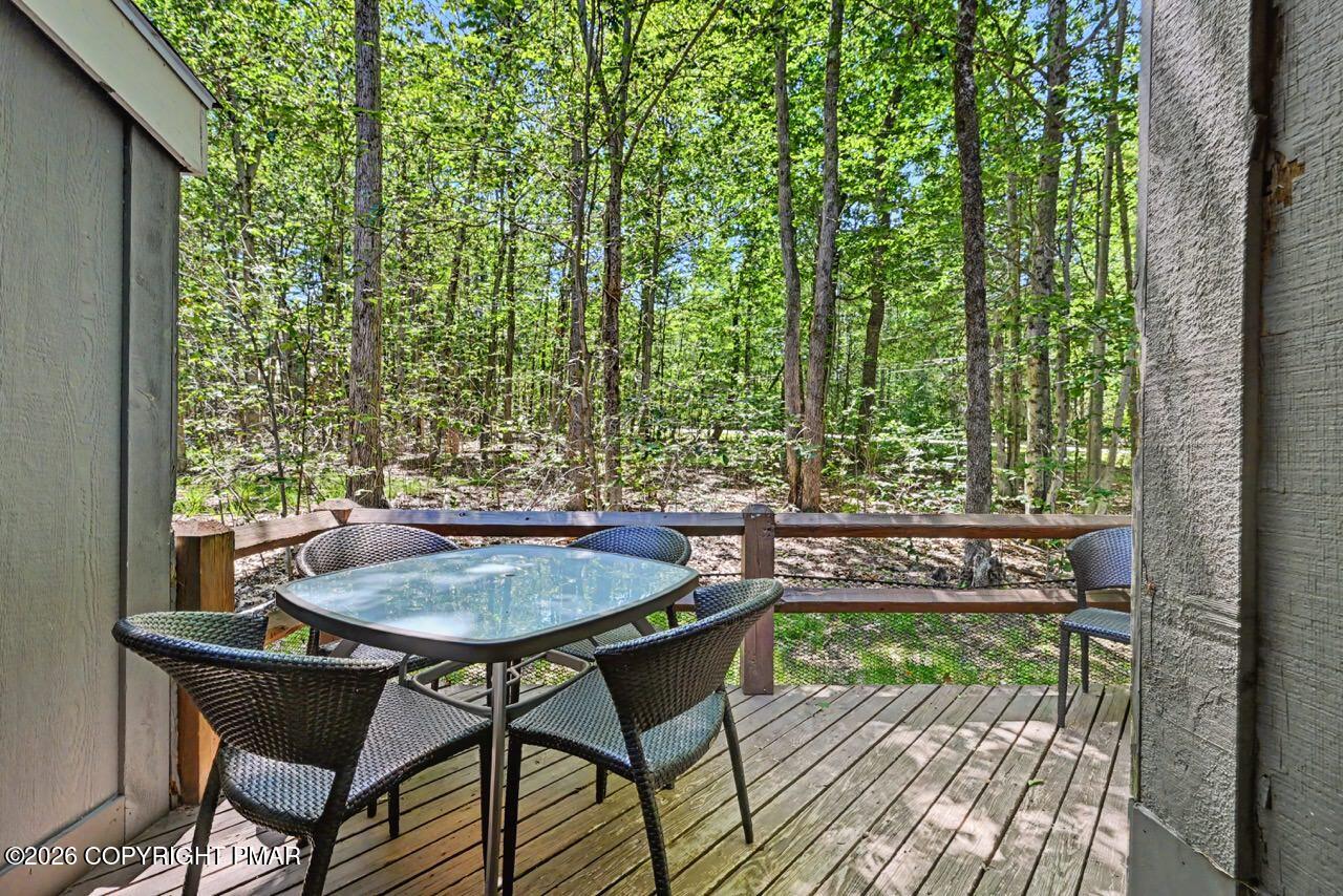 17 Slalom Property Photo 43