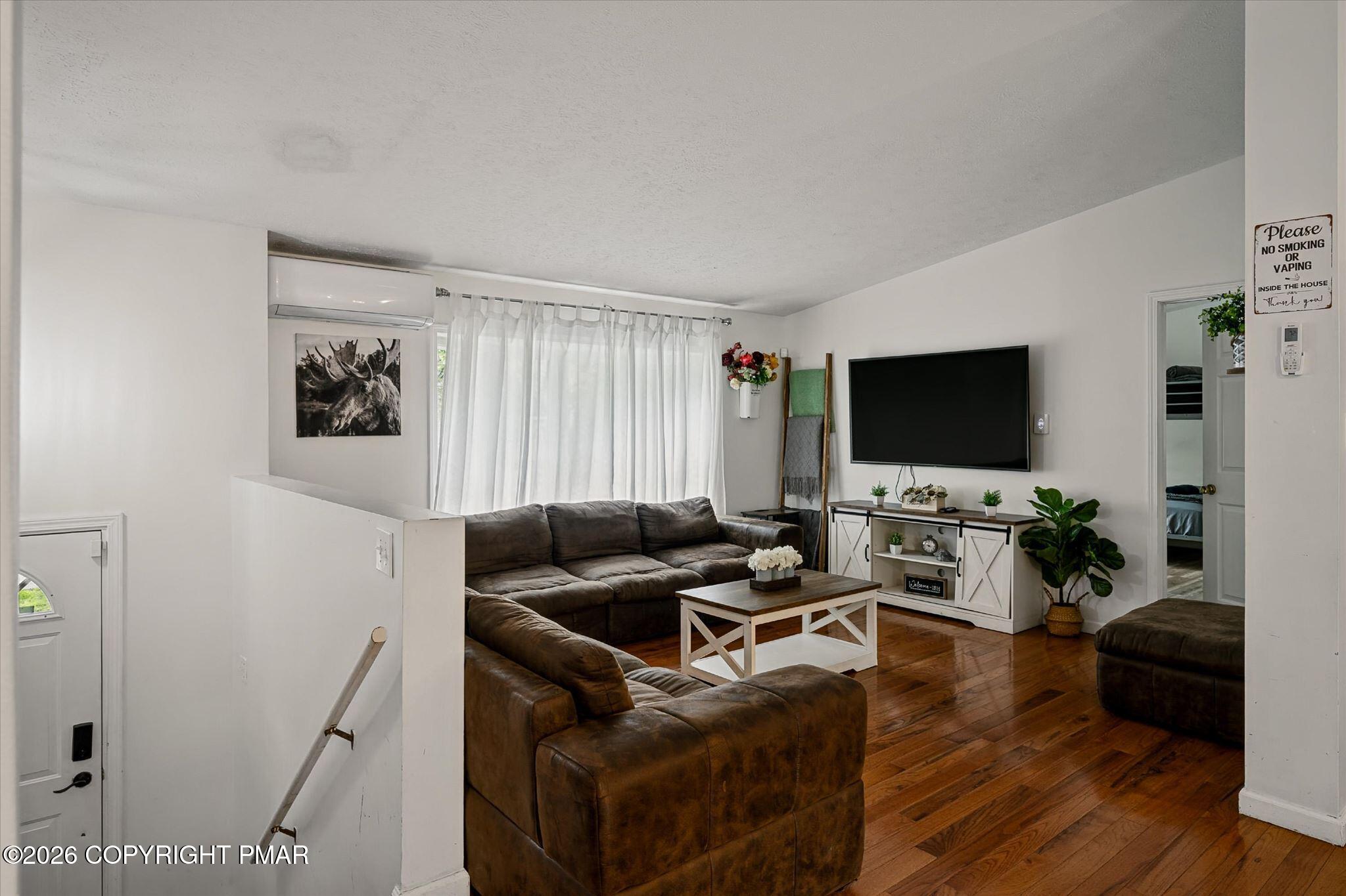 7571 Eagle Rock Drive Property Photo 6