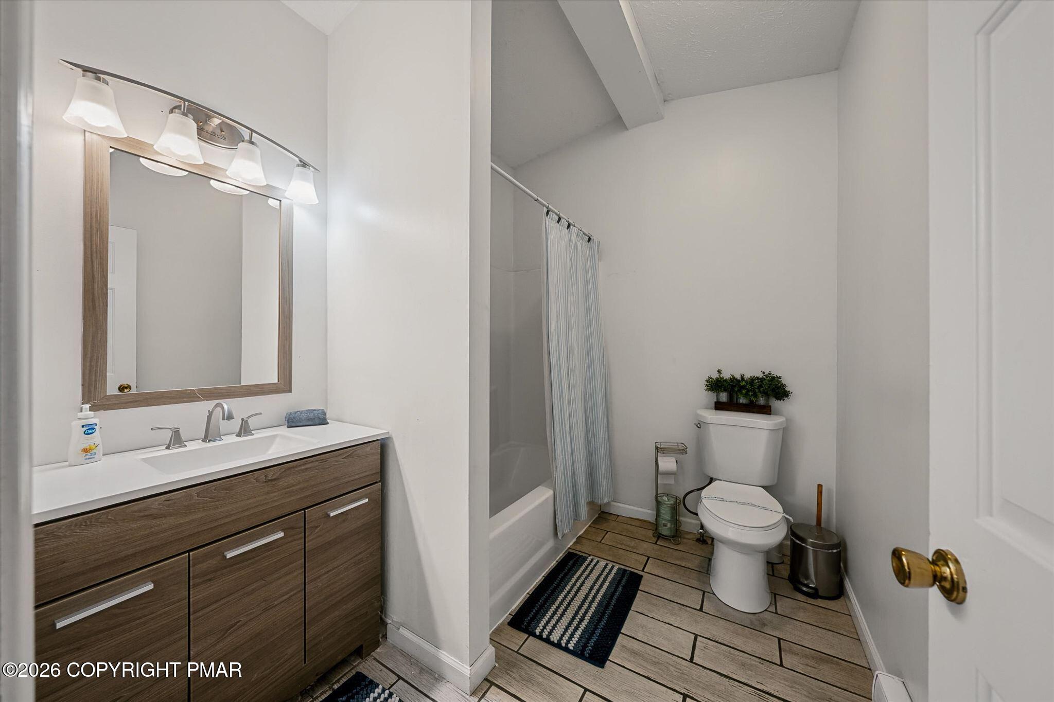 7571 Eagle Rock Drive Property Photo 17