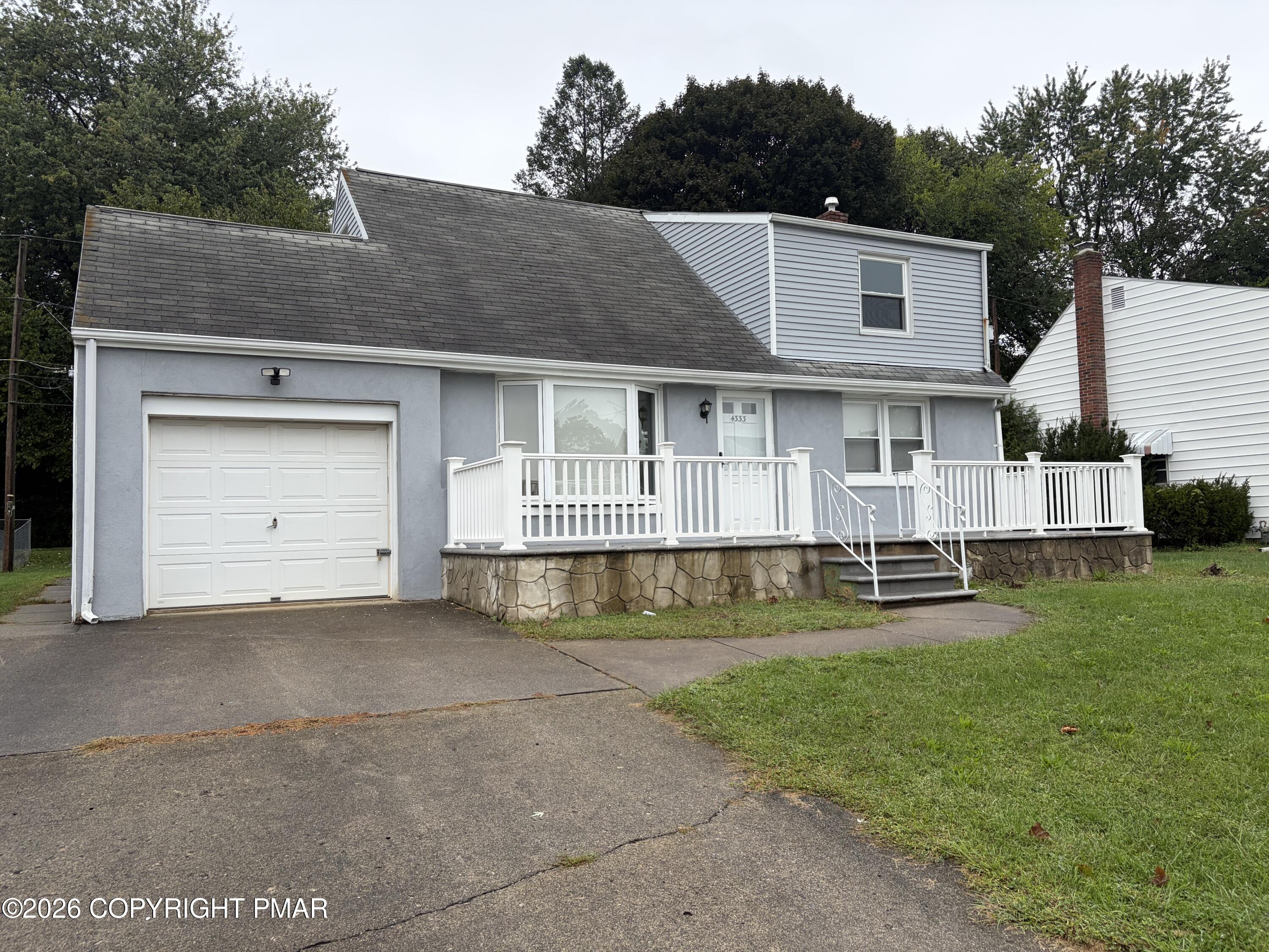 4333 Chetwin Terrace Property Photo 2