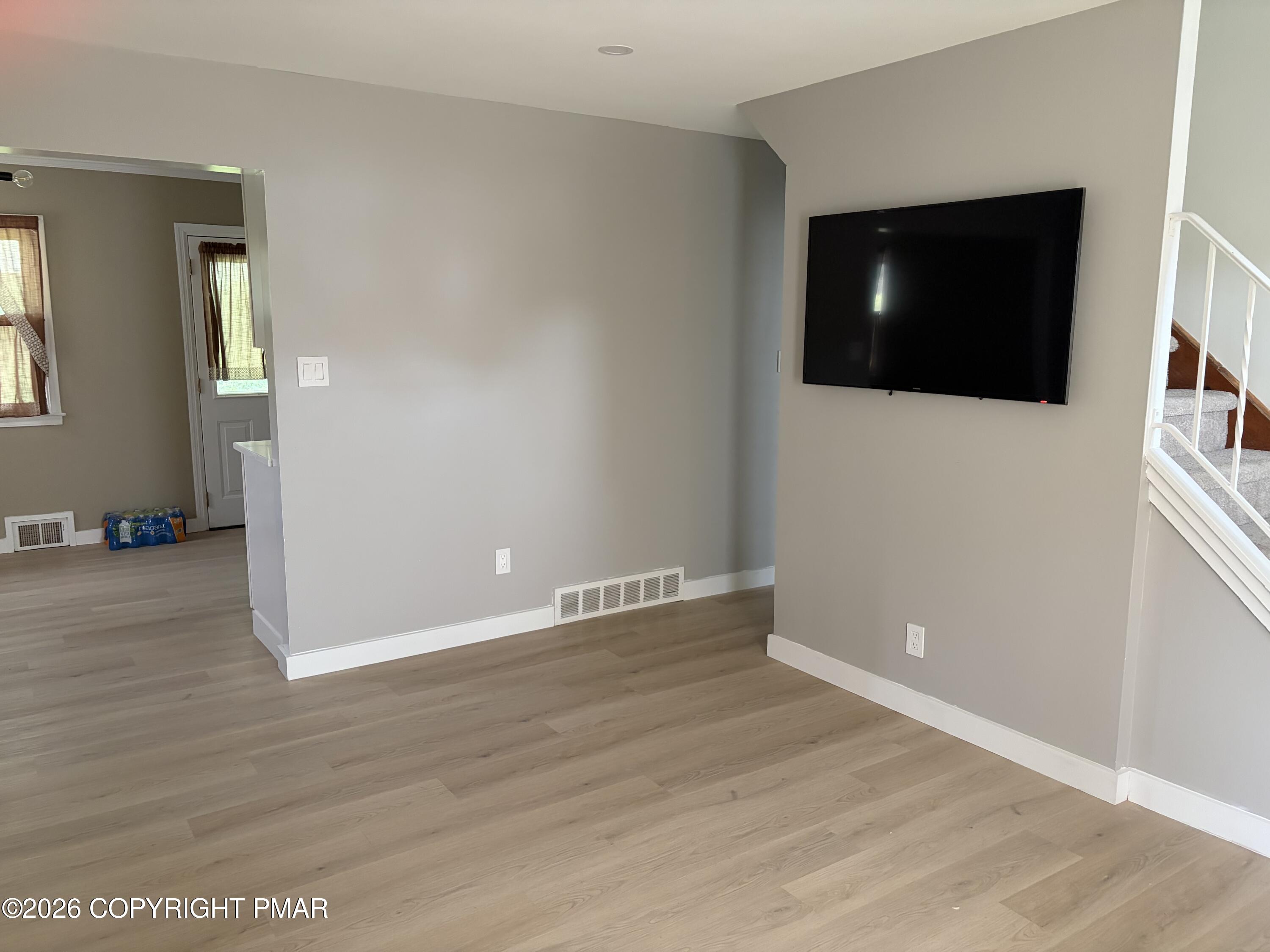 4333 Chetwin Terrace Property Photo 4