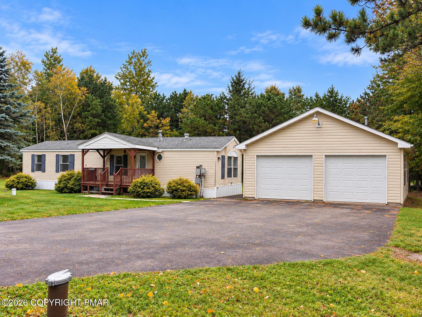 227 Flame Drive Property Photo 1