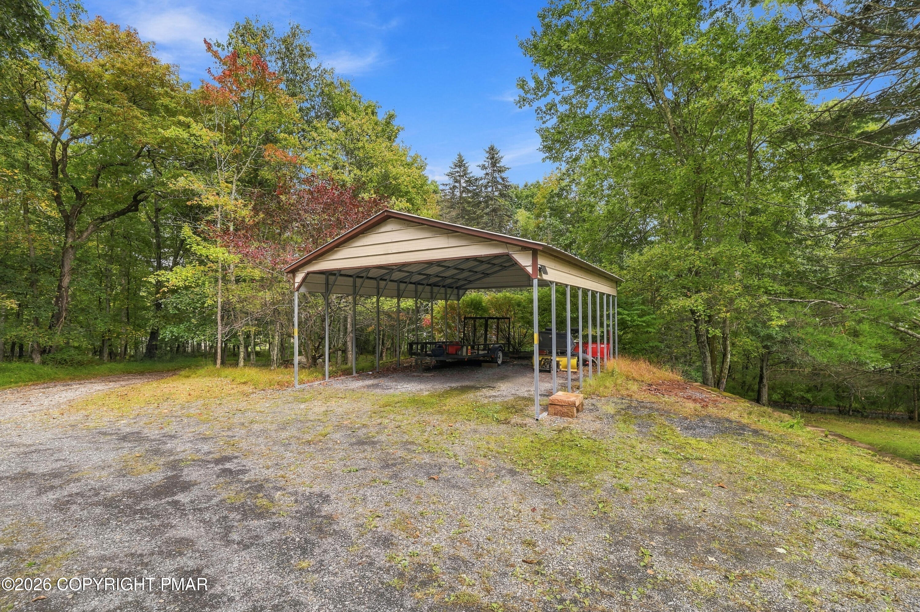 139 Hutson Hill Property Photo 6