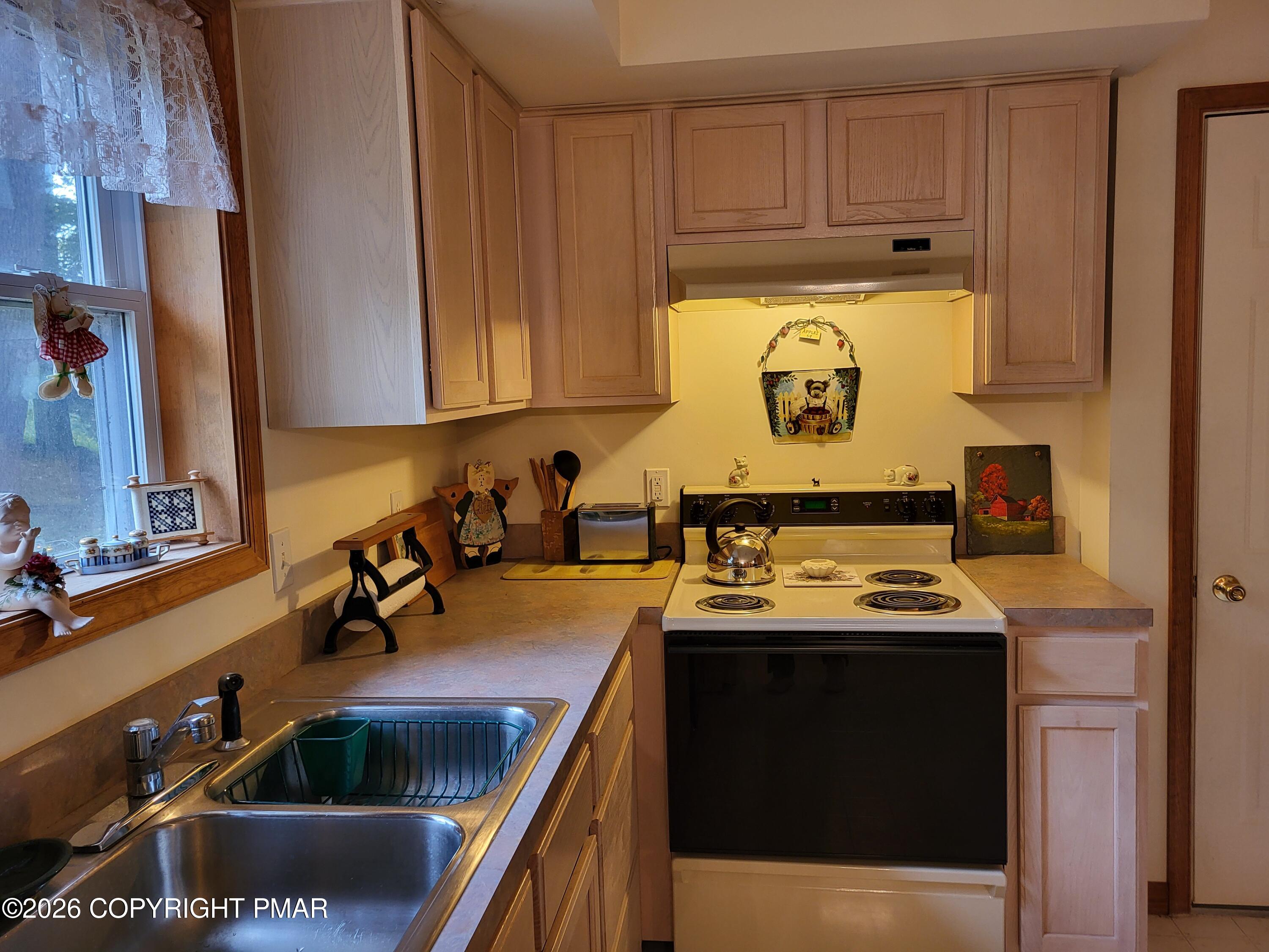 141 Manchester Drive Property Photo 21