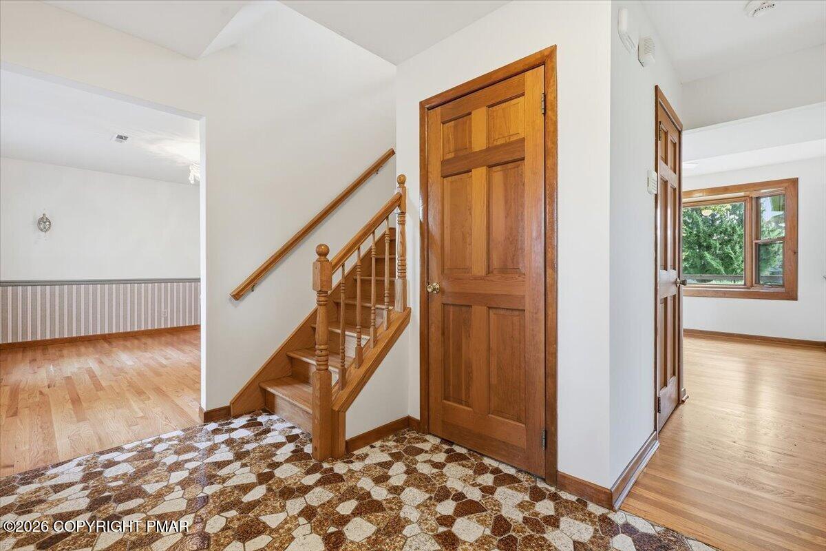 714 Lexington Road Property Photo 7