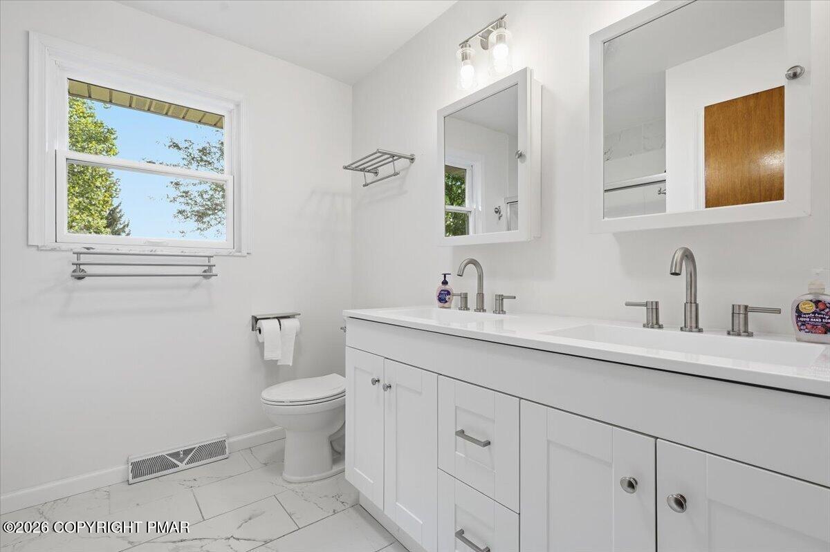 714 Lexington Road Property Photo 50