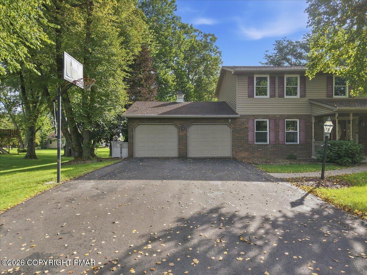 714 Lexington Road Property Photo 58