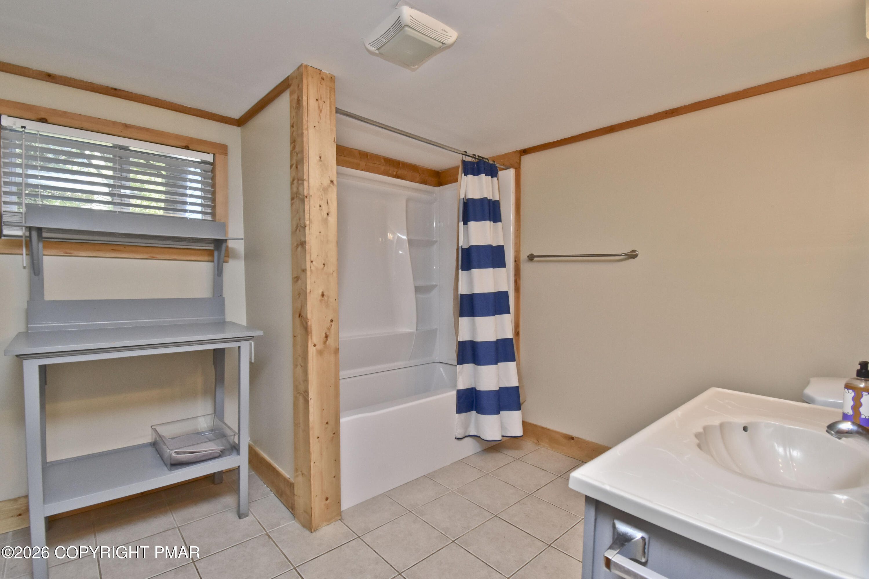 107 Martin Lane Property Photo 14