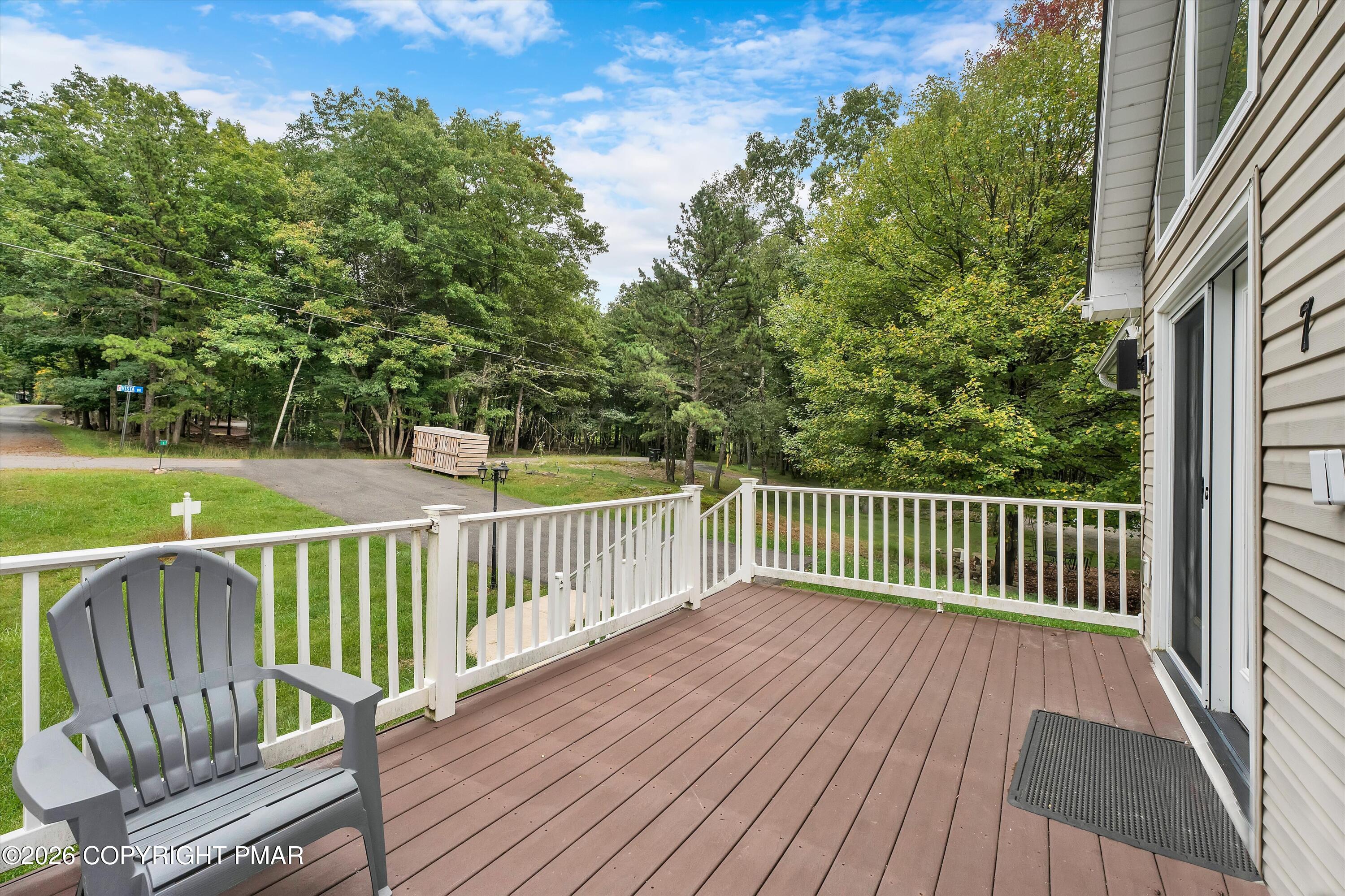 7 Vista Drive Property Photo 6