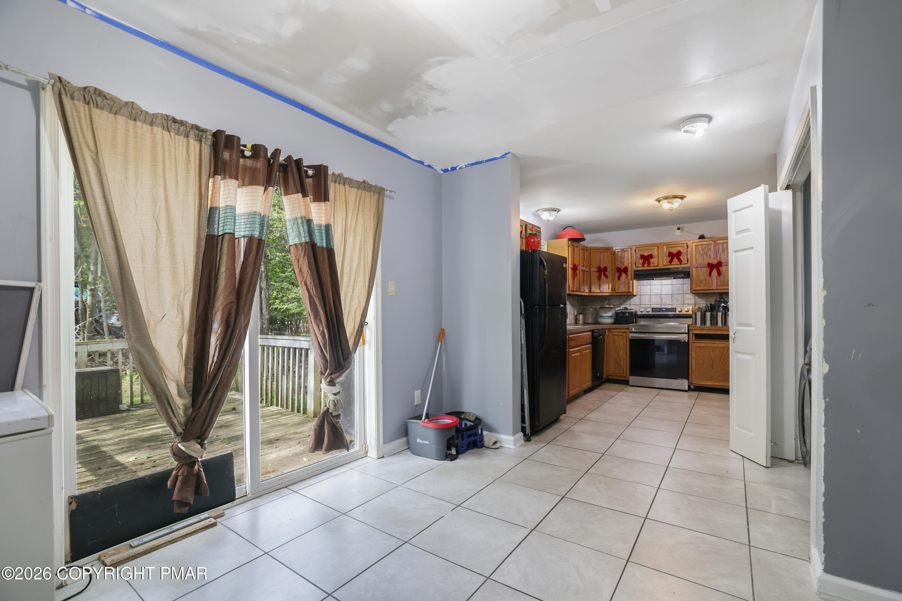 5456 Jennifer Lane Property Photo 10
