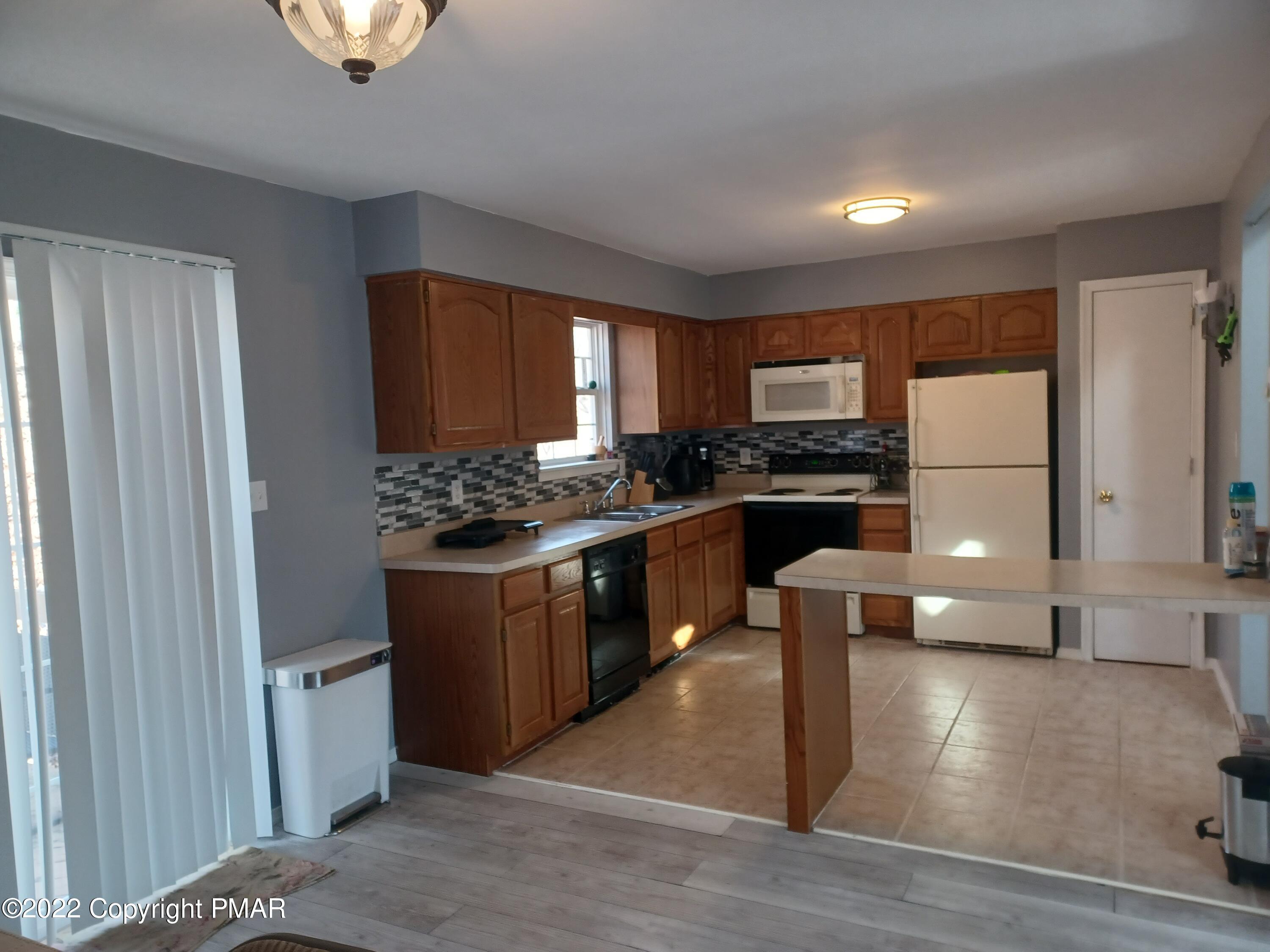 1147 Hunters Woods Drive Property Photo 13