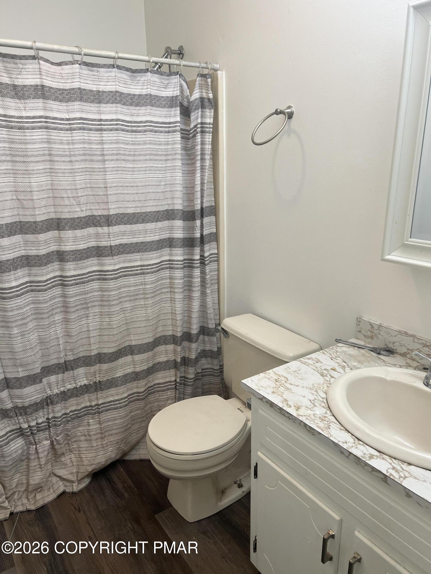 216 Colonial Court Property Photo 16