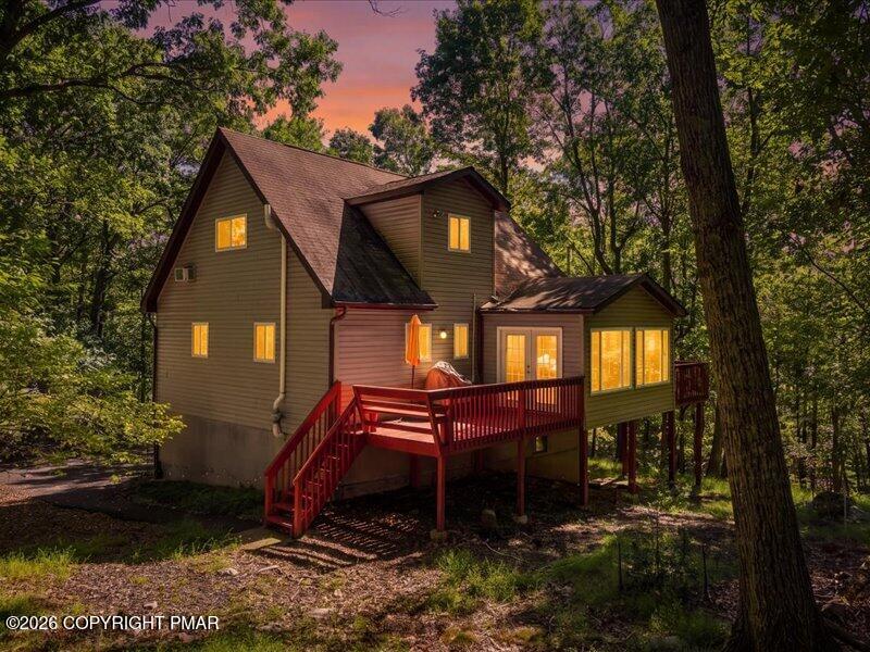 467 Lakeside Drive Property Photo 2