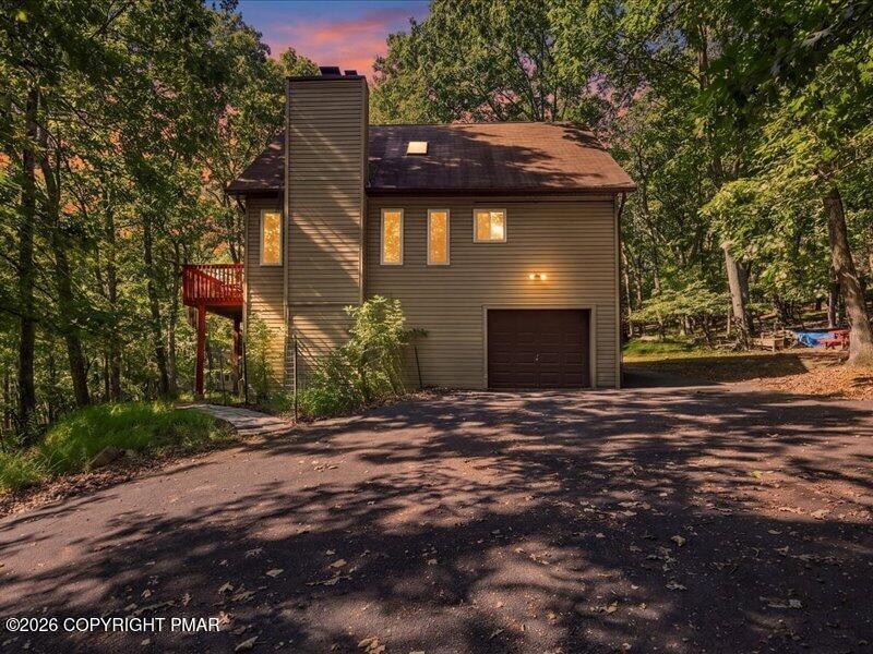 467 Lakeside Drive Property Photo 3