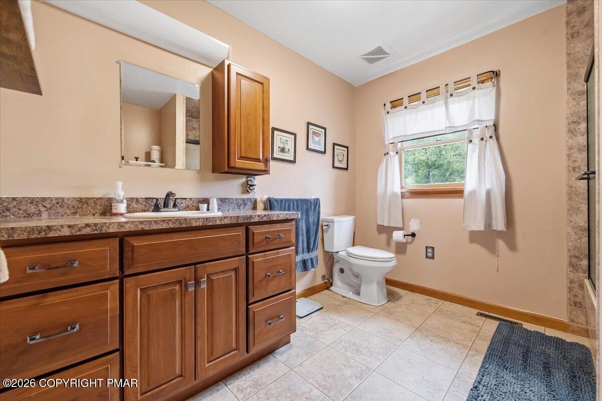 322 W 10th Street Property Photo 20