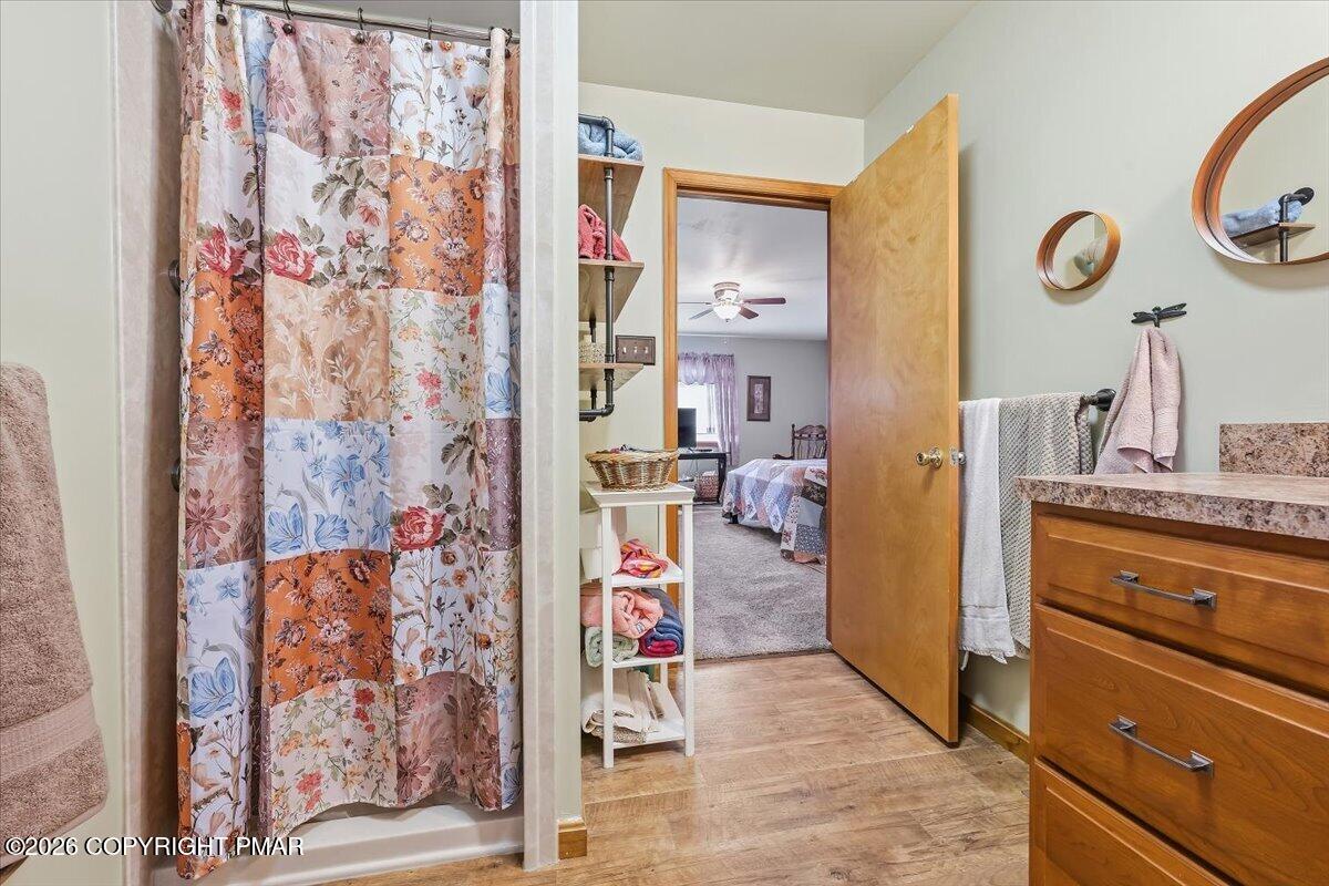 322 W 10th Street Property Photo 21