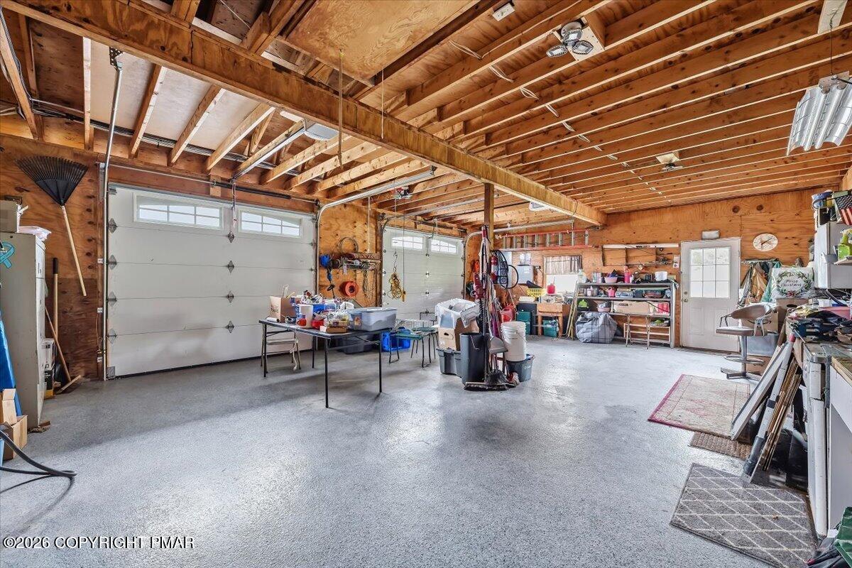 322 W 10th Street Property Photo 27