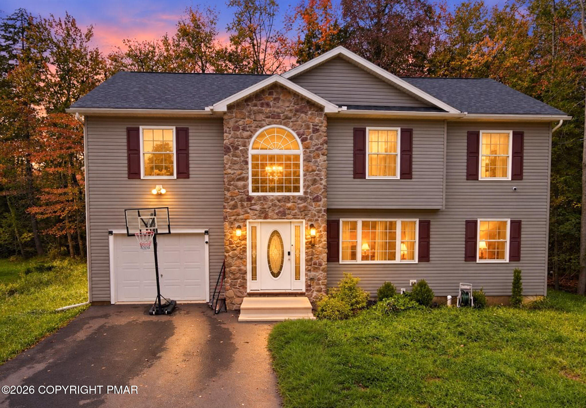 425 Scotch Pine Drive Property Photo 1