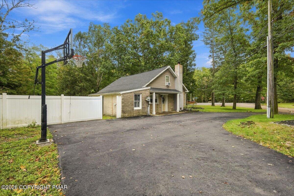 99 Barren Road Property Photo 32