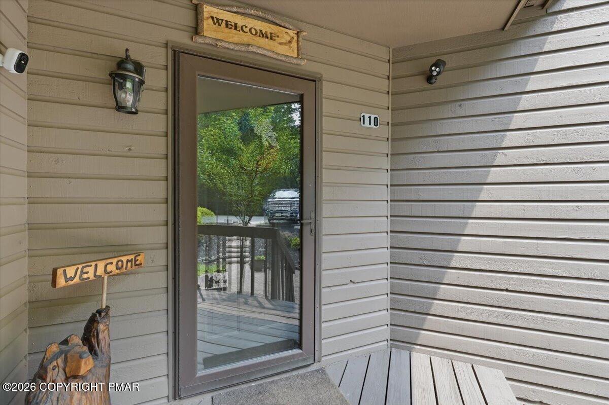 110 Woodmont Circle Property Photo 3