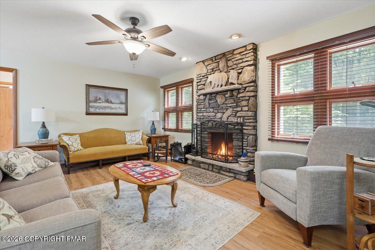 110 Woodmont Circle Property Photo 4